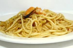 Spaghetti with langoustines and mussels