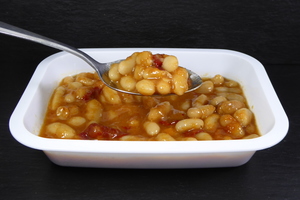 White bean stew with dried red peppers