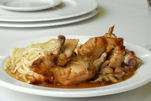 Chicken marengo with spaghetti
