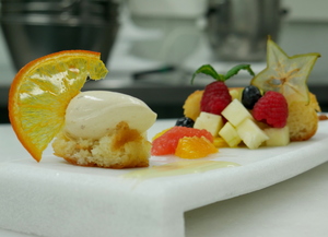 Savarin al ron con helado de pasas (Tapa)