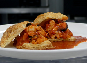 Hojaldre con mejillones y arroz