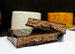 Turrón de chocolate y praliné