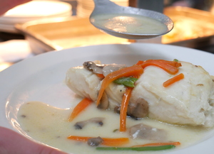 Hake in white wine sauce