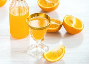 Aguardiente de naranja