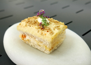 Hummus and toasted sesame mini sandwich