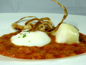 ‘Zurrukutuna’ (cod, garlic, red pepper and bread soup)