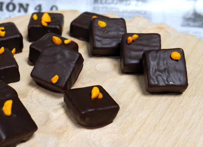 Sahara cut chocolate