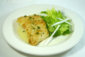 Abadira plantxan uhaza entsaladarekin (en)