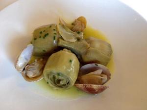 Chard stalks, artichokes and clams in green sauce