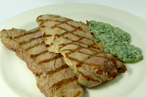 Grilled pork tenderloin with spinach cream