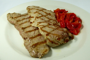 Grilled pork tenderloin with red pepper stew