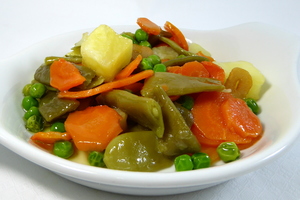 Vainas salteadas con verduras