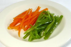 Julienne vegetables 