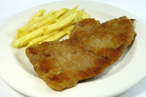 Escalope de ternera a la plancha con patatas