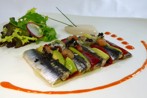 Avocado, piquillo green pepper and marinated anchovy salad 