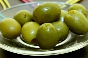 Green pitted olives