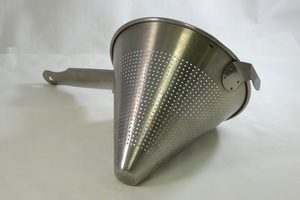 Chinese colander 