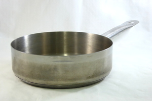 Sauté pan