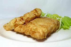 Battered hake with lettuce