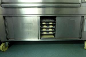 Bakery proofer