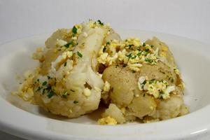 Boiled cauliflower polish style 