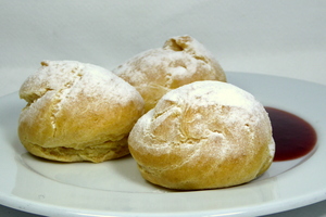 Petit choux filled with custard