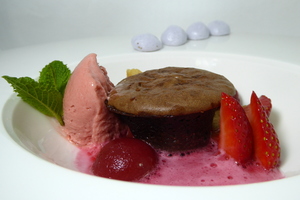 Coulant, hibiscus y sorbete de frambuesa