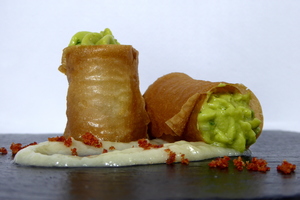 Guacamole roll
