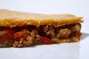 Empanada de carne y chorizo