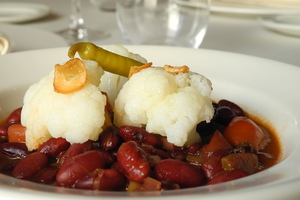 Red beans stew with cauliflower