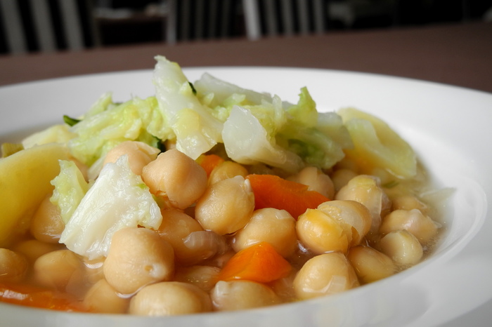 Chickpea and cabbage stew