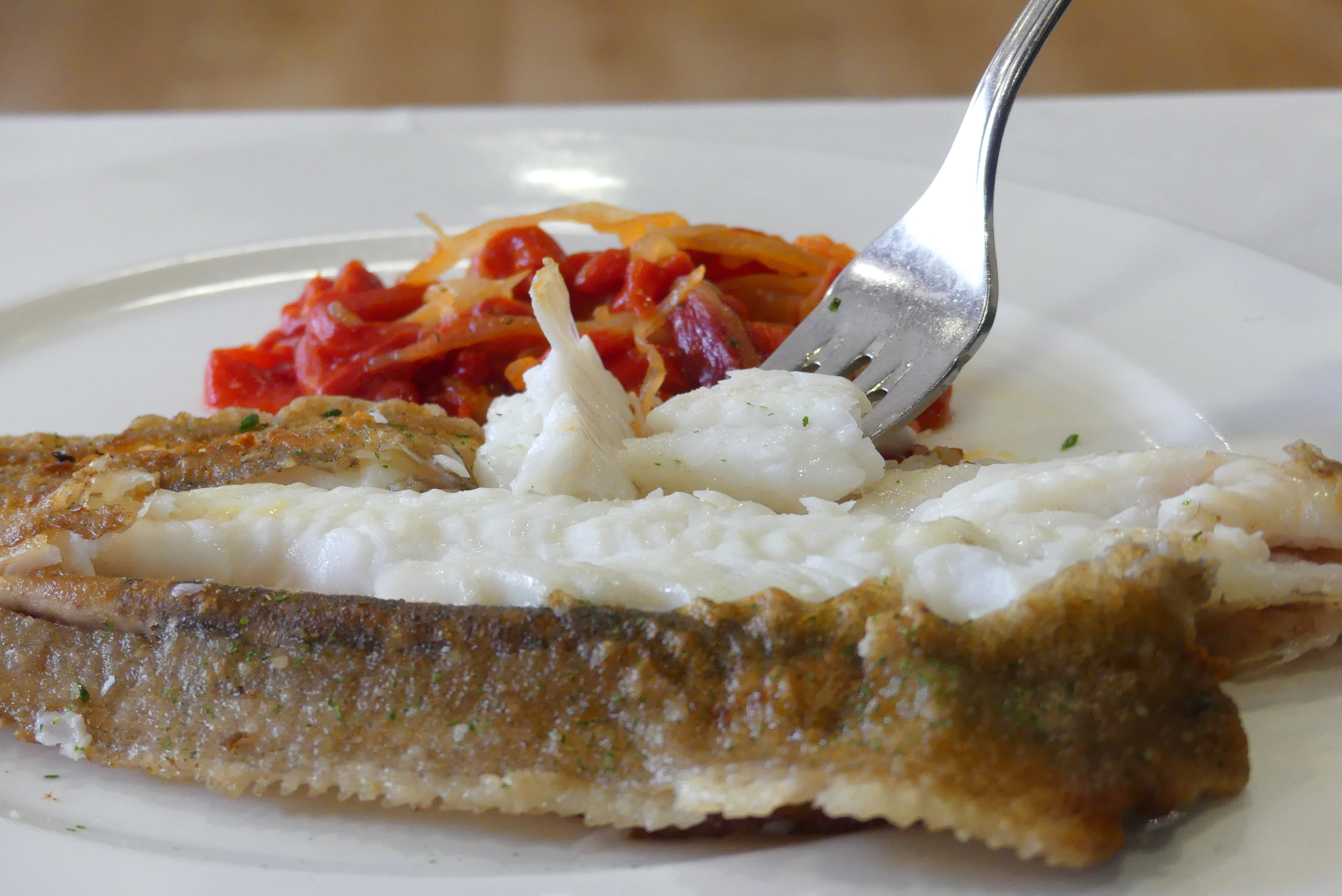 cubierta Alrededores civilización Gallo a la plancha con pimiento y cebolla - Gastronomía Vasca: Escuela de Hostelería Leioa cubierta Alrededores civilización Gallo a la plancha con pimiento y cebolla - Gastronomía Vasca: Escuela de Hostelería Leioa