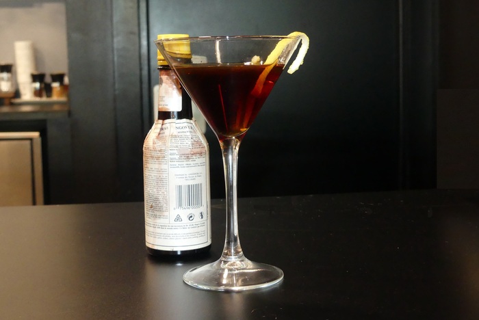 W700 martini seco marco polo con angostura