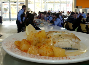 Grilled whiting with garlic fried sauce and steamed potatoes