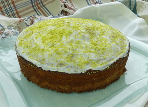 Pistachio olive oil cake 