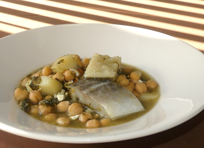 Vigilia stew with cod