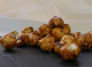 Caramelized hazelnuts