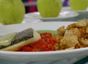 Bacalao, migas de pastor y crema de guisantes-menta