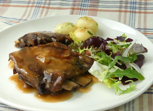 Costilla de cerdo asada con salsa barbacoa