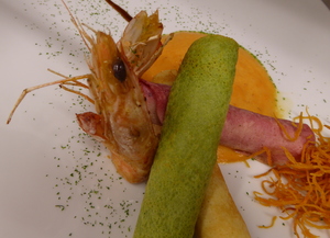 Crèpes filled with prawns and vegetables