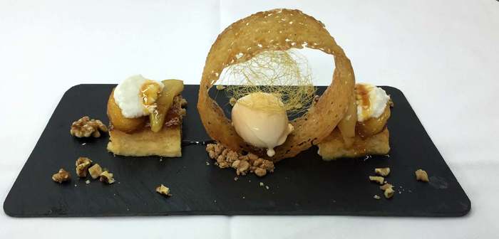 Brioche with caramelized pears and apples, dried fruit, curd and honey-ice cream